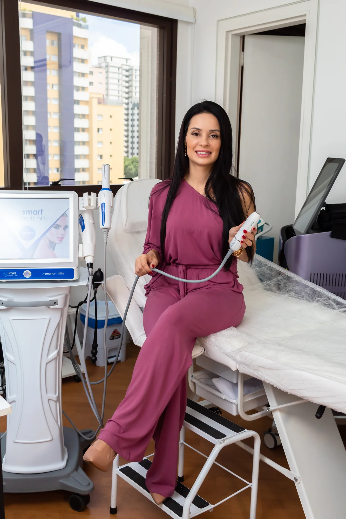 Clínica Talita Almeida Estética Avançada — sala de tratamento em Moema SP